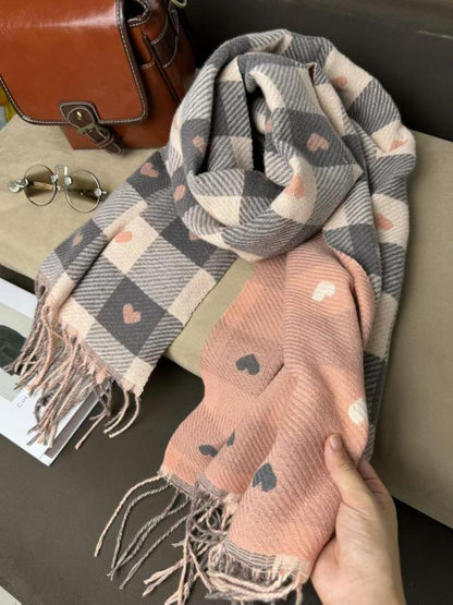 🧣Checkered Scarf – Soft, Warm & Stylish Winter Accessory✨