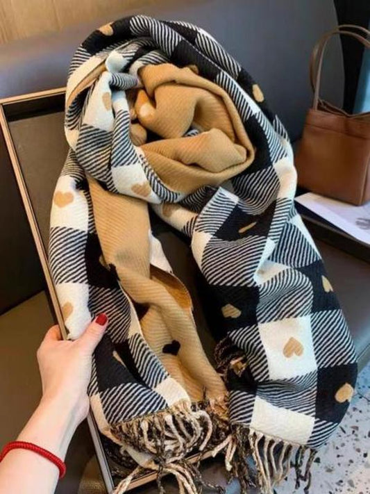 🧣Checkered Scarf – Soft, Warm & Stylish Winter Accessory✨